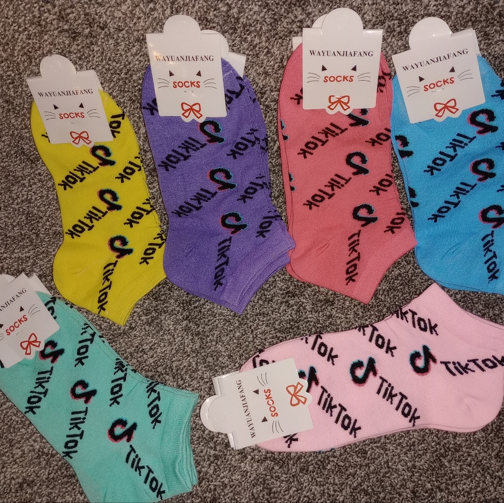 Character Socks - Picture 3 of 9
